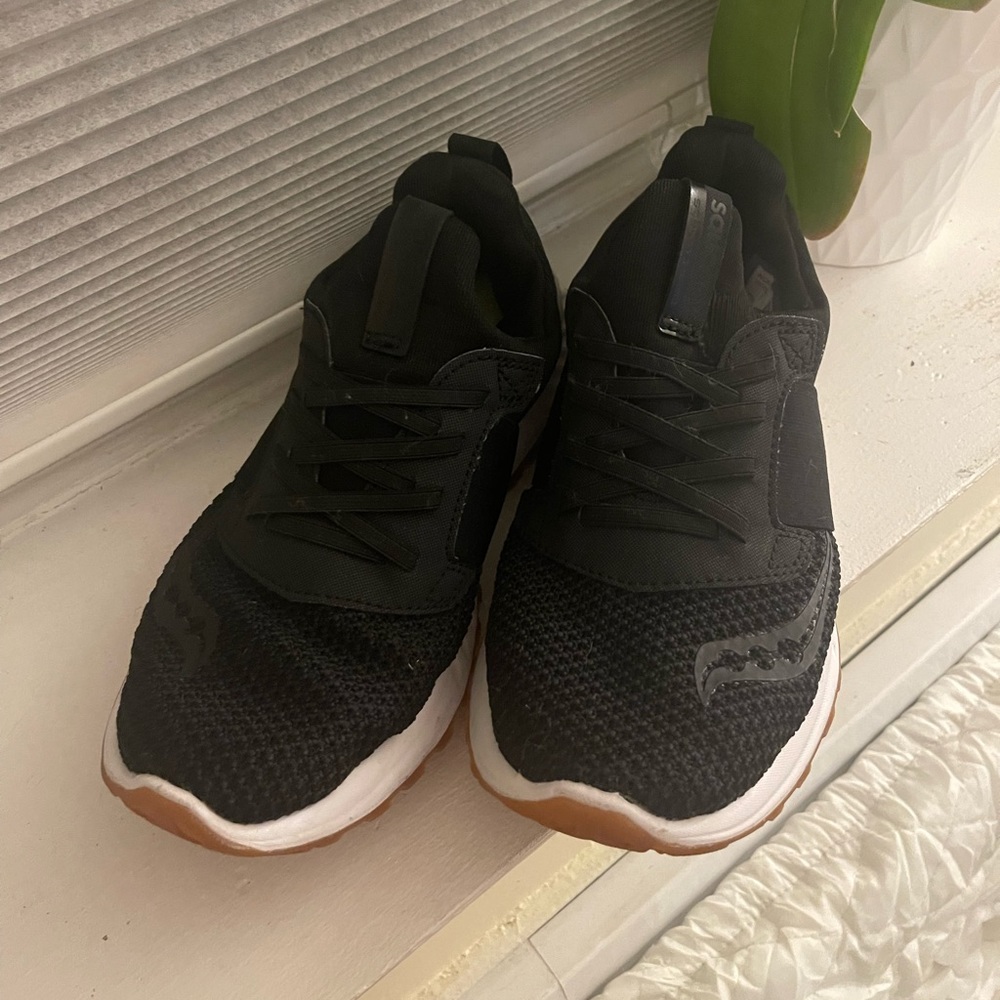 Saucony Black Stretch & Go Breeze Slip On Running Shoe
- Size 7 (shrunk to 6.5)